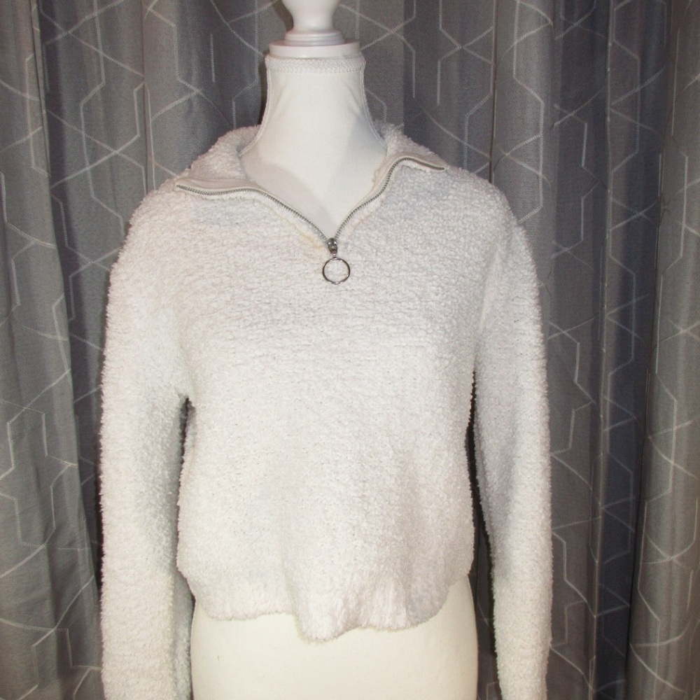 Kendall and Kylie Cozy White Zip-Up Women Sweater